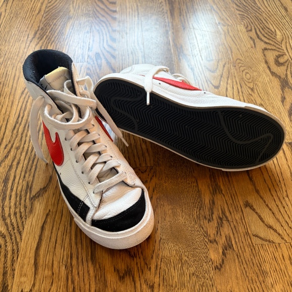 Nike Air Jordan sneakers, size 7 - Picture 4 of 4